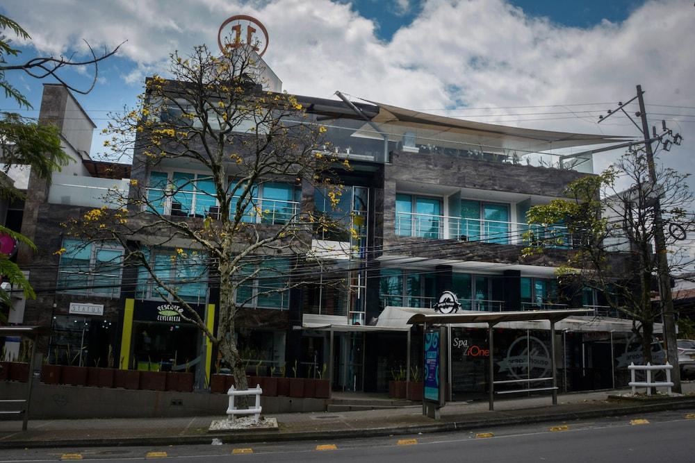 Zi One Luxury Hotel Pereira Luaran gambar