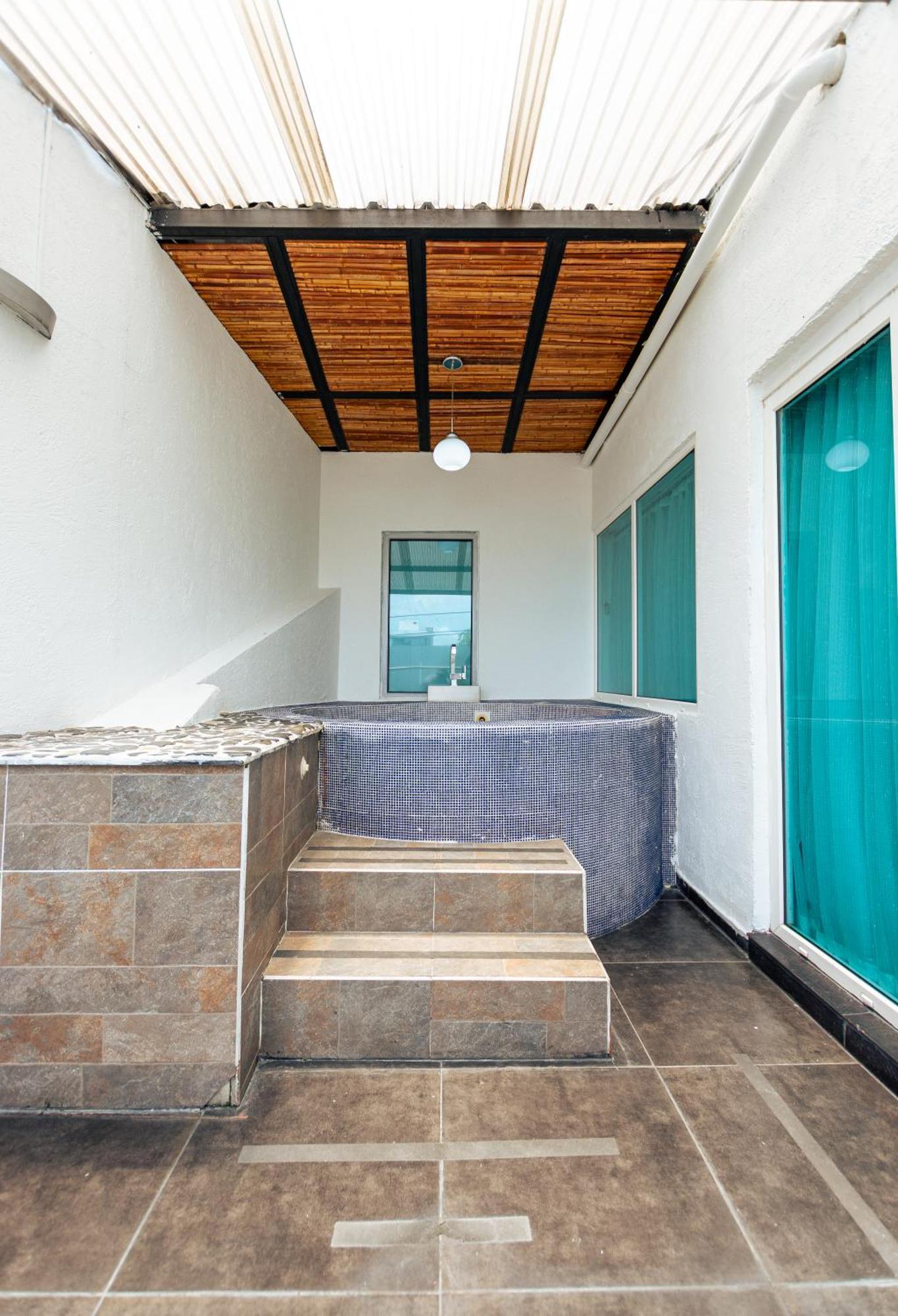 Zi One Luxury Hotel Pereira Luaran gambar