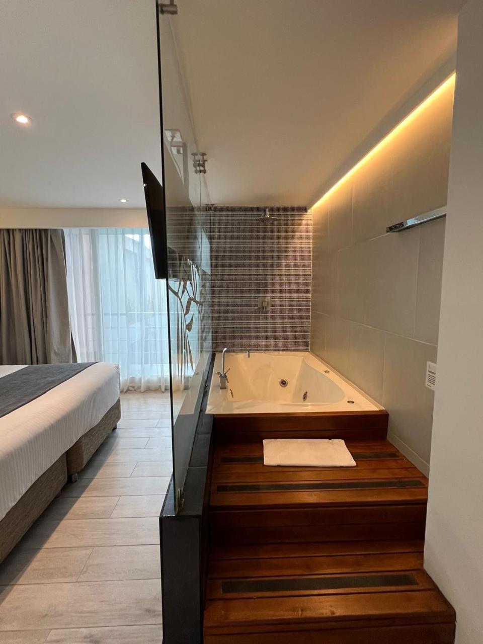 Zi One Luxury Hotel Pereira Luaran gambar